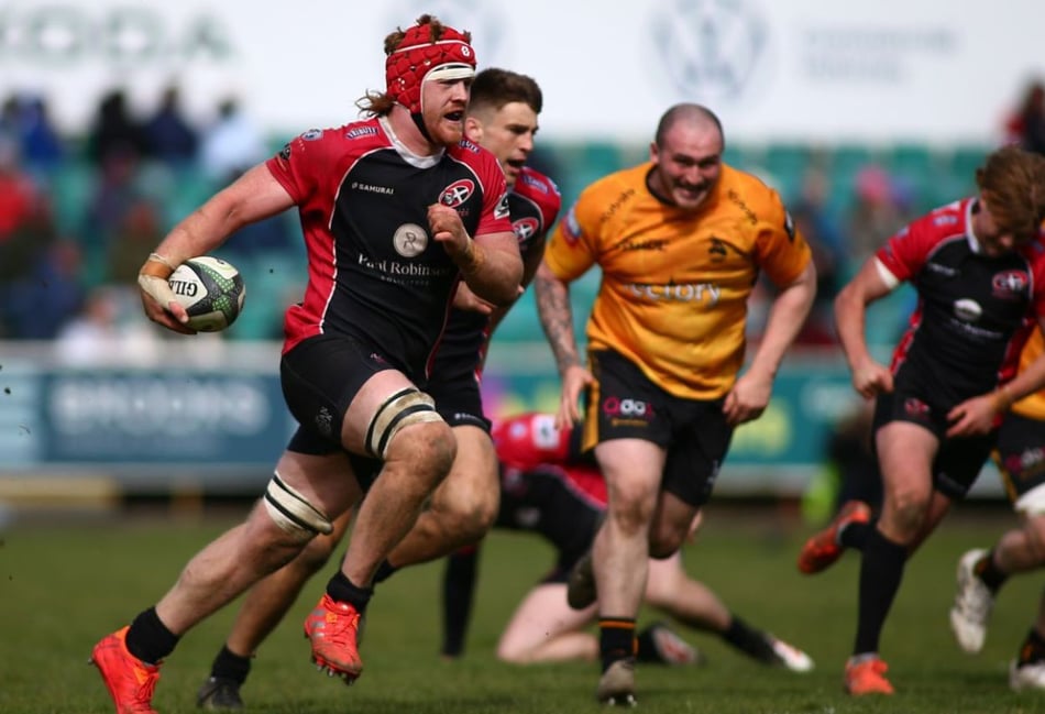 Pirates ease past Chinnor to maintain top six push