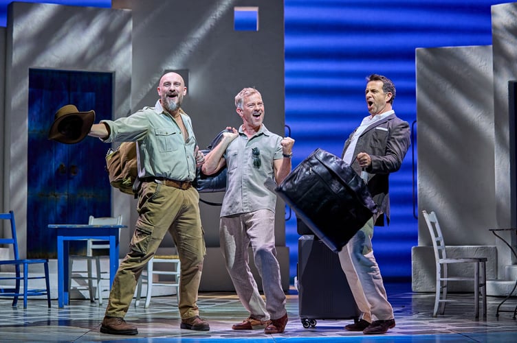 MAMMA MIA!International Tour Cast 2024/2025_R022368