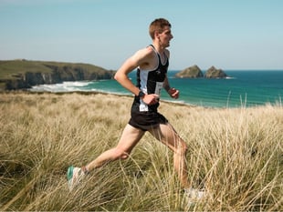 Farmer eases to victory in Trevornick 10K