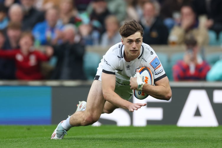 Campbell Ridl of Exeter Chiefs scores his team's first try of the match against Harlequins