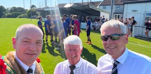 Mayor presents revived Moores Cup to football tournament winners