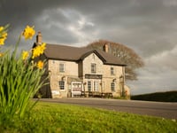 Locals react as beloved East Cornwall pubs announce closure