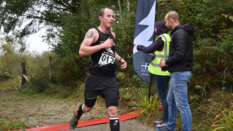 James Brydon edged out Andrew Senior and Neil Hayhurst to win the Duchy an Dinas 5. (